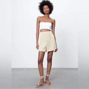 Pleated shorts